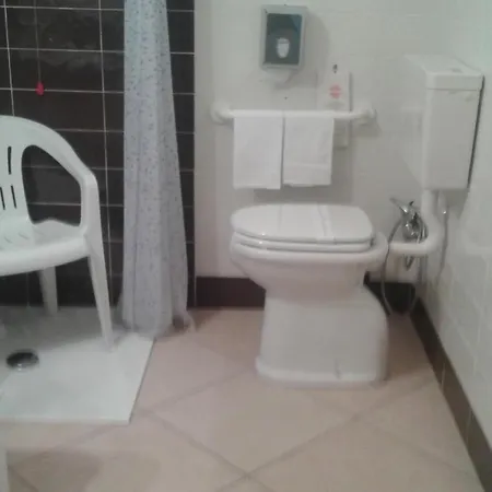 Manhattan Village Hotel 4*
