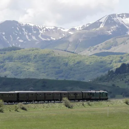 Hotel Manhattan Village 4*