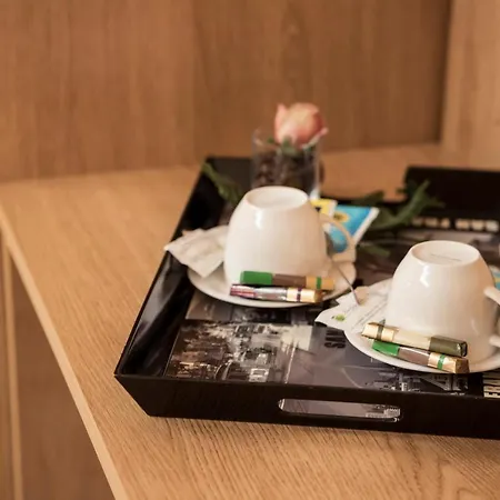 Hotel Manhattan Village