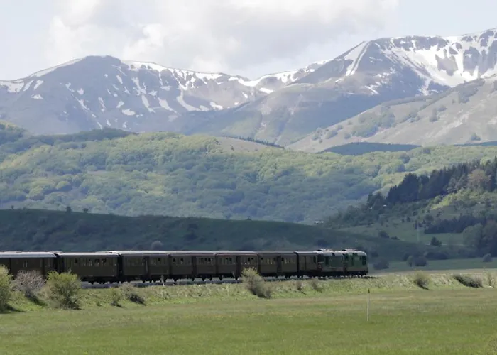 Hotel Manhattan Village 4*