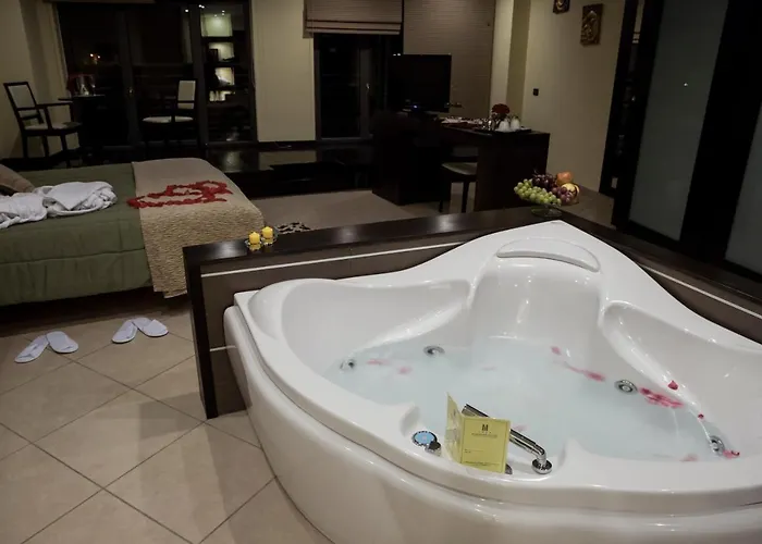 Hotel Manhattan Village 4*