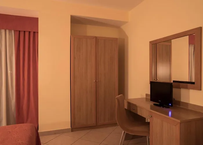 Manhattan Village Hotel