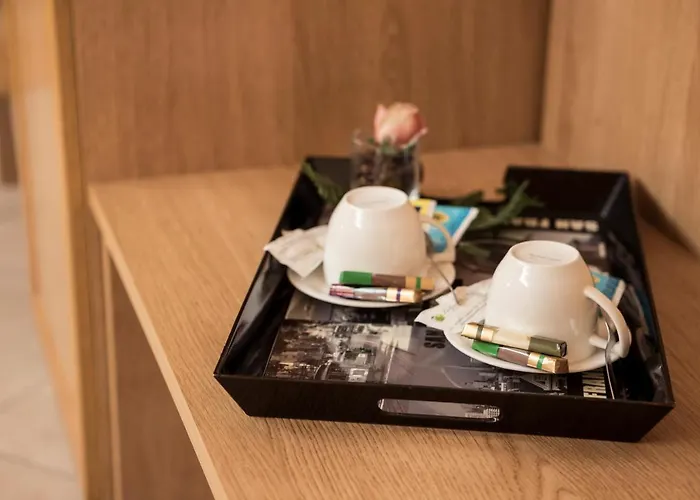 Hotel Manhattan Village